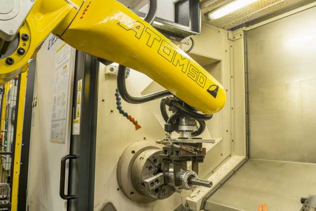 i-robot-antropomorfi-e-4-0-nicolini-motori-5.jpg